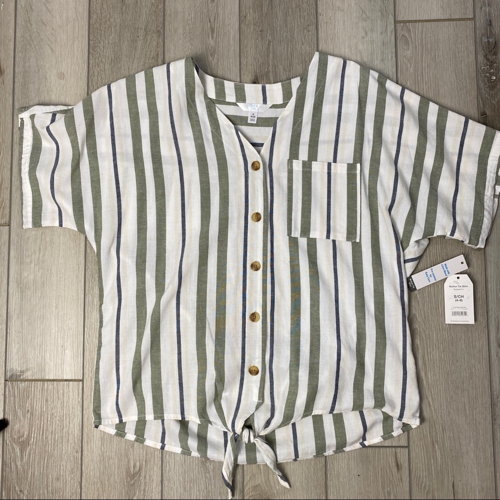 SOLD - Time and Tru Women’s Button Down Tie Front Blouse size S 4-6 Green Blue